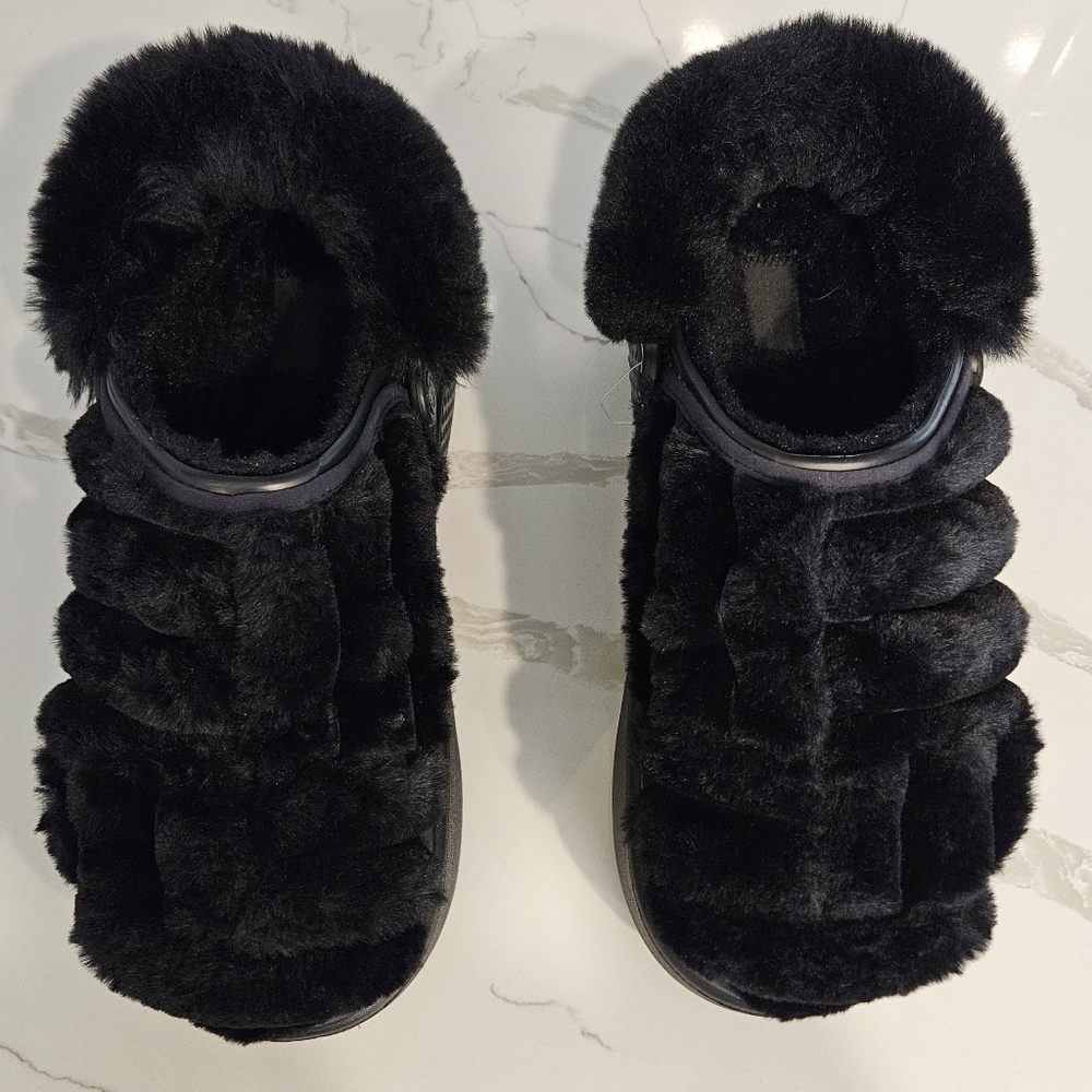 NWOB CROCS Stomp Quilted Lined CLOGS
